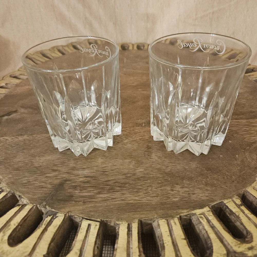Crown Royal Italian star crystal tumblers set of 2. Like new. Crown Whiskey logo - Picture 3 of 13